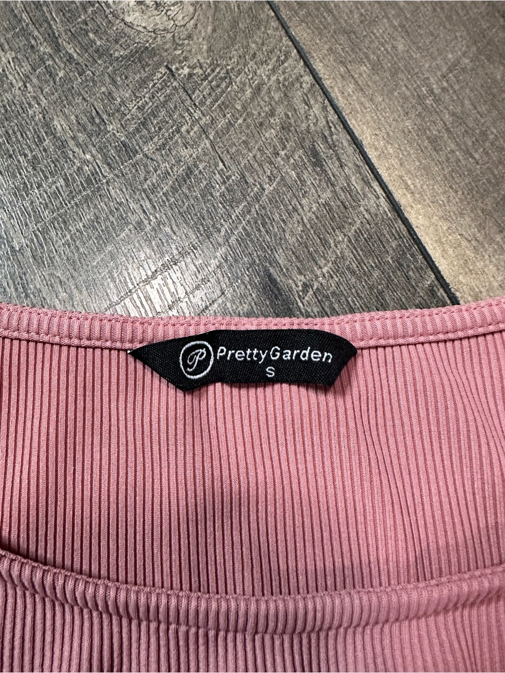 Pretty Garden Ribbed Top - Picture 5 of 8
